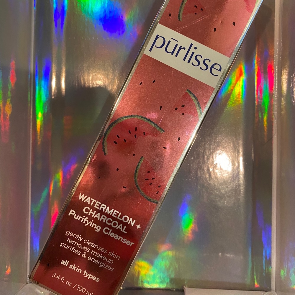 Watermelon 🍉 Charcoal Purifying Cleanser